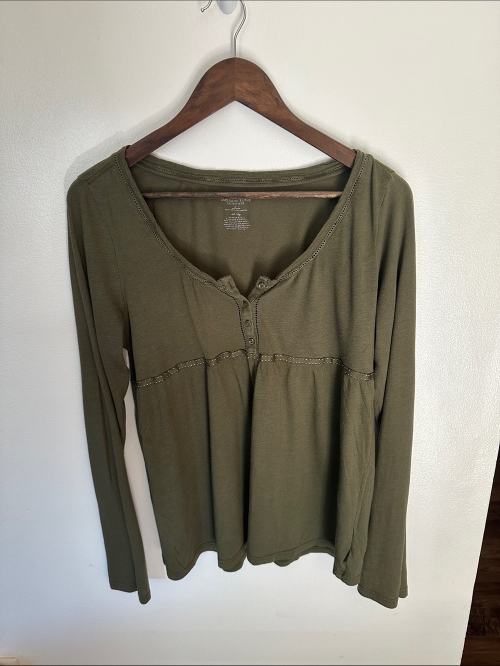 American Eagle Outfitters Olive Long-Sleeve Henley Top